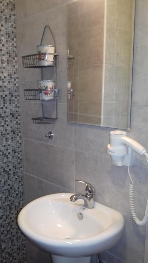 Kostas Family Rooms Σταυρός Εξωτερικό φωτογραφία